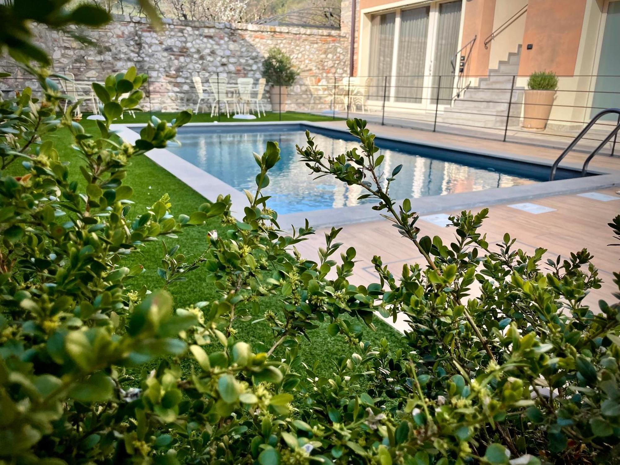 Villa Fontanelle Gardapartments Польпенацце-дель-Гарда Екстер'єр фото