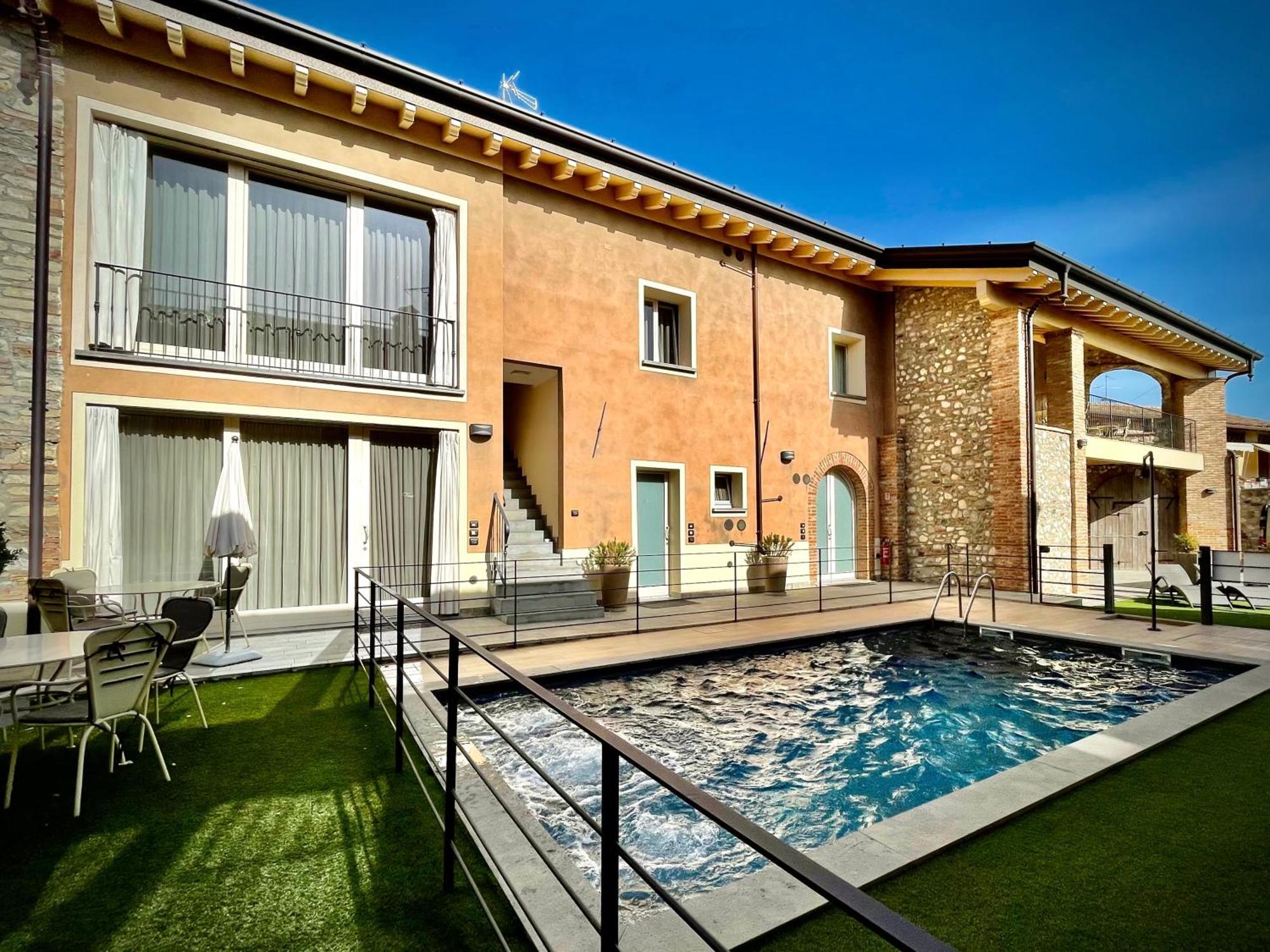 Villa Fontanelle Gardapartments Польпенацце-дель-Гарда Екстер'єр фото