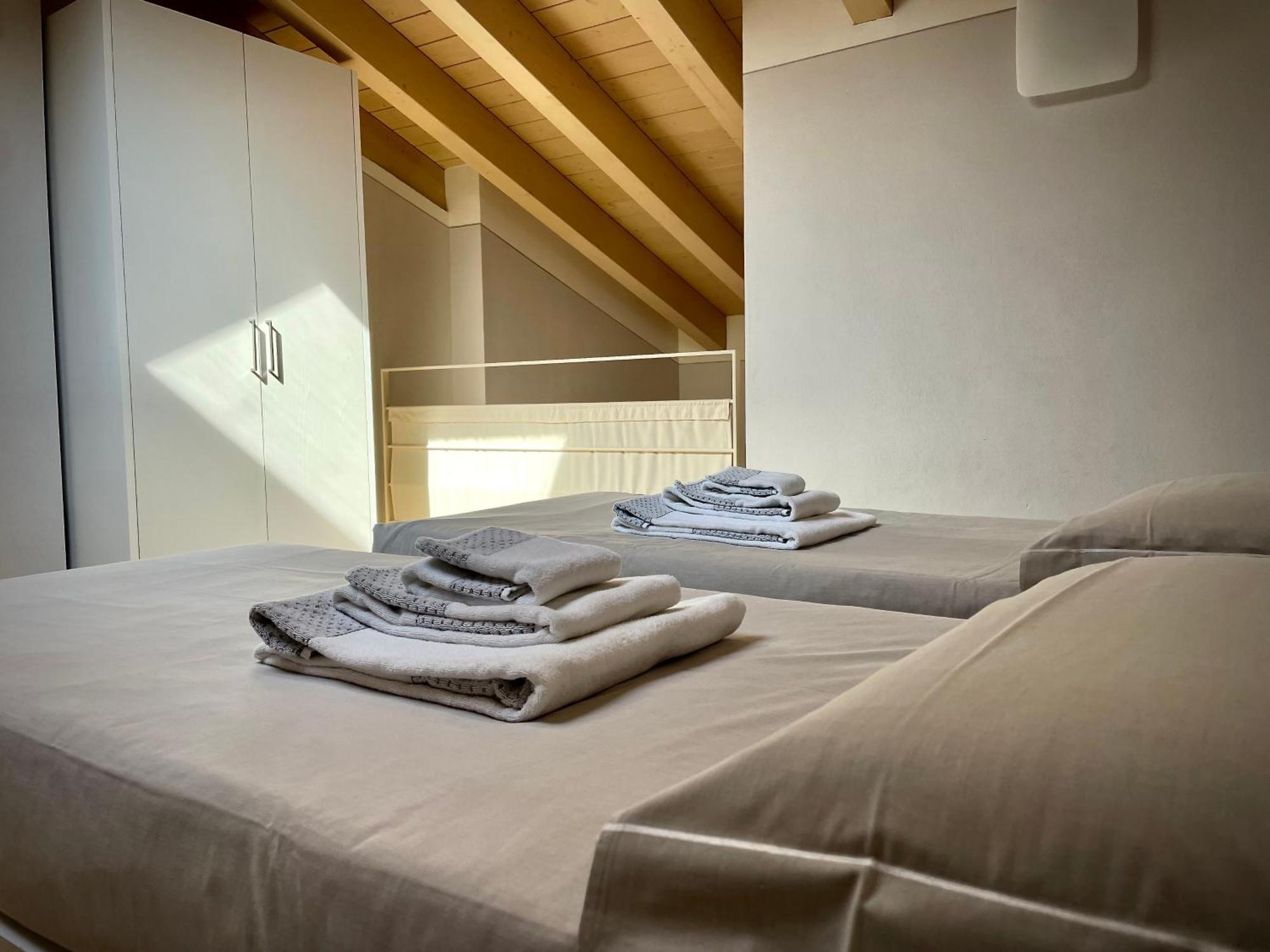 Villa Fontanelle Gardapartments Польпенацце-дель-Гарда Екстер'єр фото